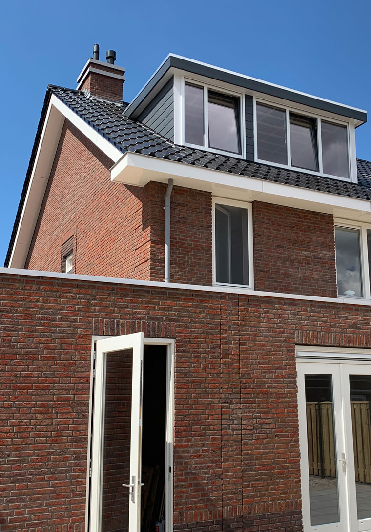 Vraag vrijblijvend een offerte aan voor een dakkapel in Hellevoetsluis Dakkapel offerte voor Hellevoetsluis aanvragen